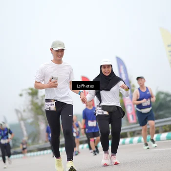 Runner Photo 7387939