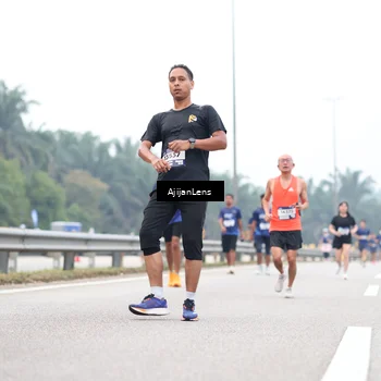 Runner Photo 7387985