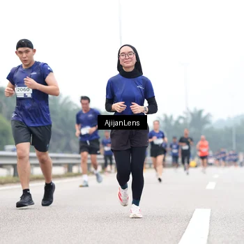 Runner Photo 7387997