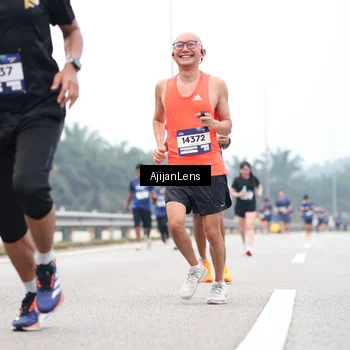 Runner Photo 7388073