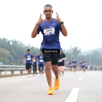 Runner Photo 7388100