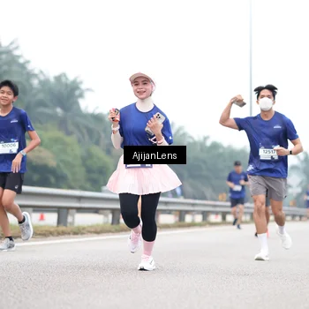 Runner Photo 7388398