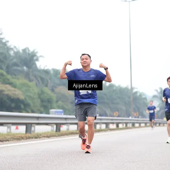 Runner Photo 7388453