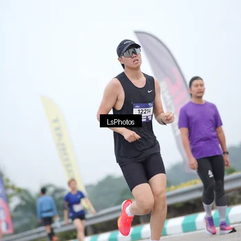 Runner Photo 7388589