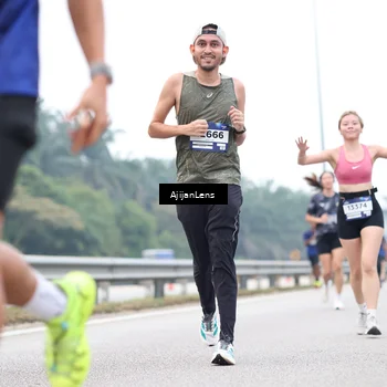 Runner Photo 7388786
