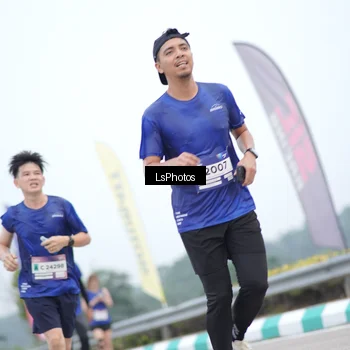Runner Photo 7388843