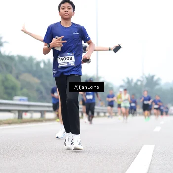 Runner Photo 7388946