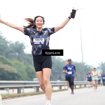 Runner Photo 7389001