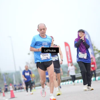 Runner Photo 7389003