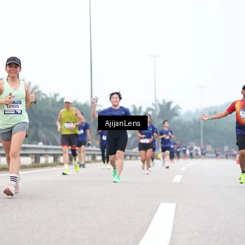 Runner Photo 7389009