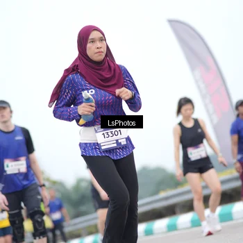 Runner Photo 7389010