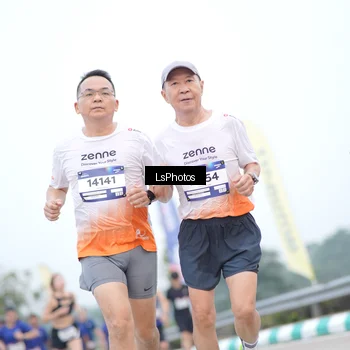 Runner Photo 7389142