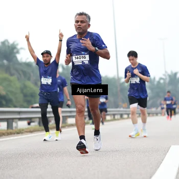 Runner Photo 7389210