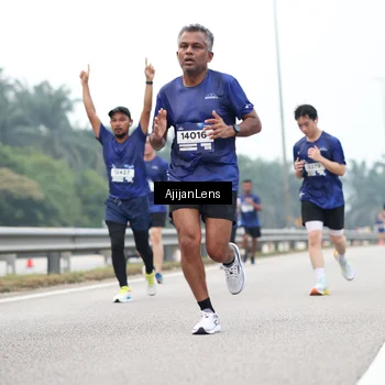 Runner Photo 7389226