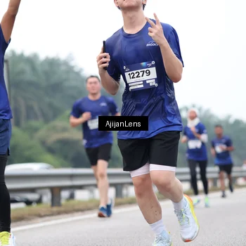 Runner Photo 7389416