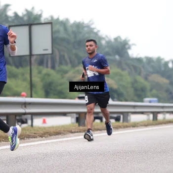 Runner Photo 7389442