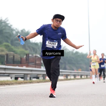 Runner Photo 7389464