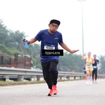 Runner Photo 7389466