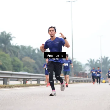 Runner Photo 7389576