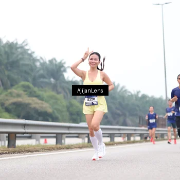 Runner Photo 7389598