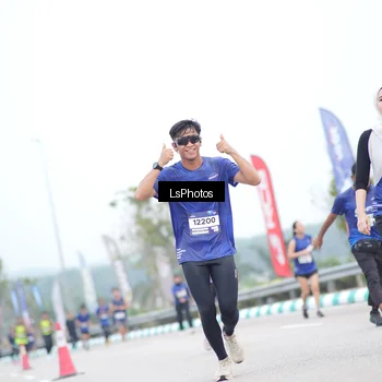 Runner Photo 7389640