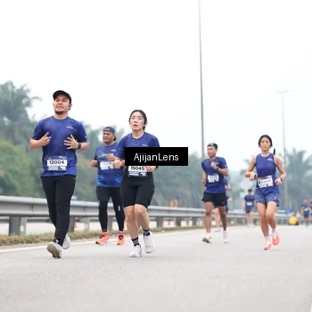 Runner Photo 7389758