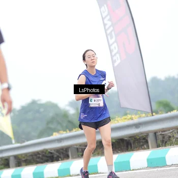 Runner Photo 7389800
