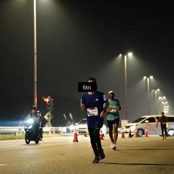 Runner Photo 7389861