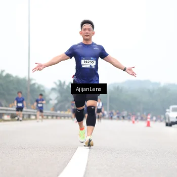Runner Photo 7389879
