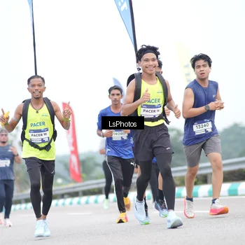 Runner Photo 7389886