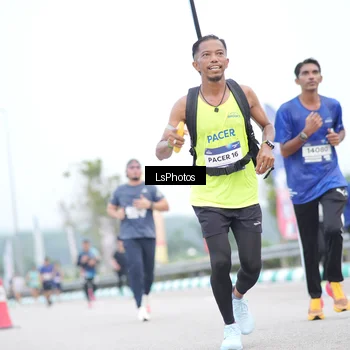 Runner Photo 7389887