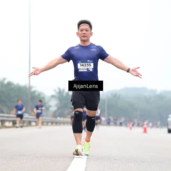 Runner Photo 7389896