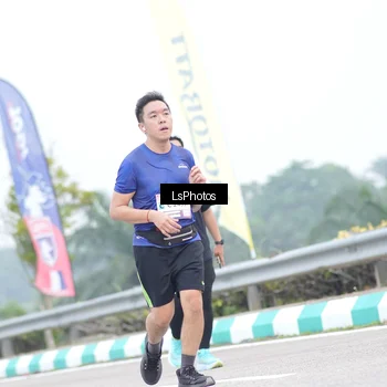 Runner Photo 7389909