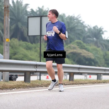 Runner Photo 7389911