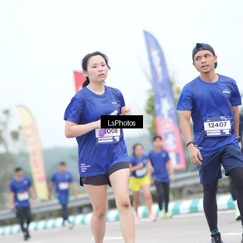 Runner Photo 7389942