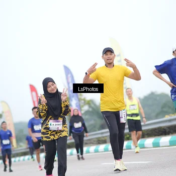 Runner Photo 7389949