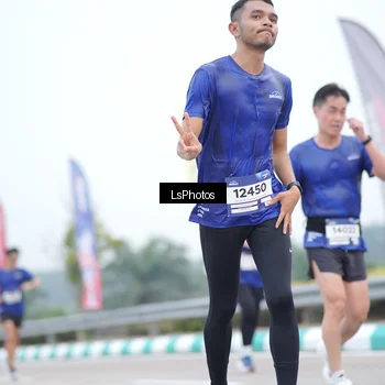 Runner Photo 7389971