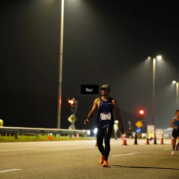 Runner Photo 7390005
