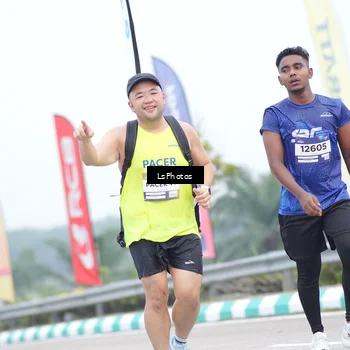 Runner Photo 7390012