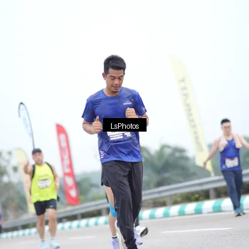 Runner Photo 7390020