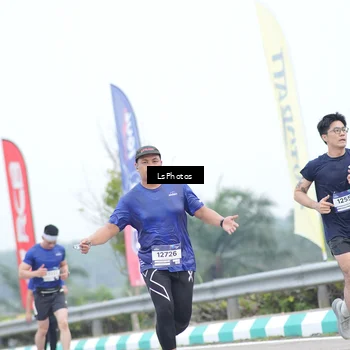 Runner Photo 7390031