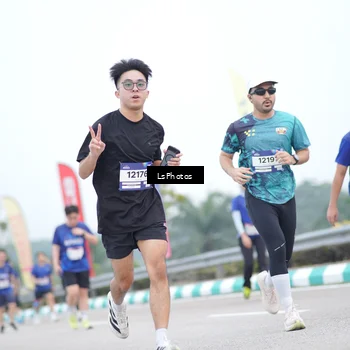 Runner Photo 7390037