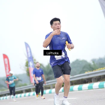 Runner Photo 7390070