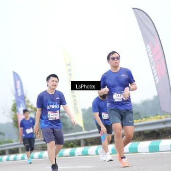Runner Photo 7390083