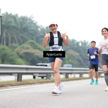 Runner Photo 7390092