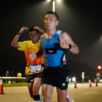 Runner Photo 7390101