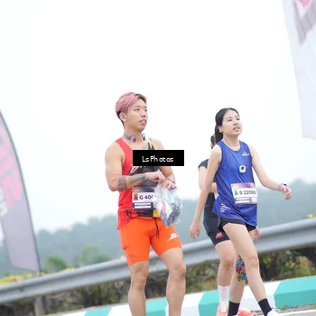 Runner Photo 7390120