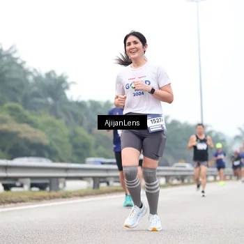 Runner Photo 7390149