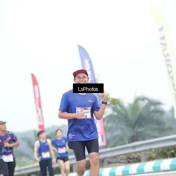 Runner Photo 7390155