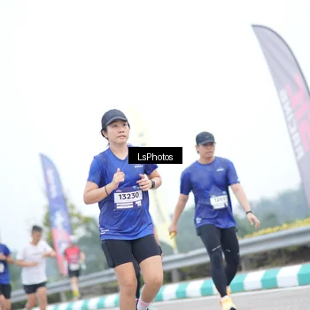 Runner Photo 7390202